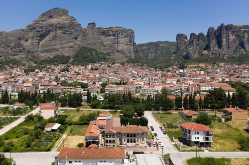 Hostal Monastiri Guesthouse