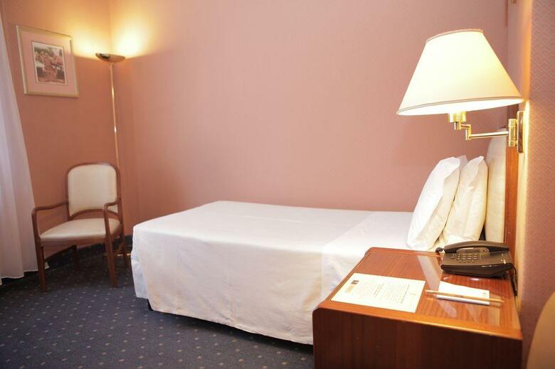 Hotel Bristol