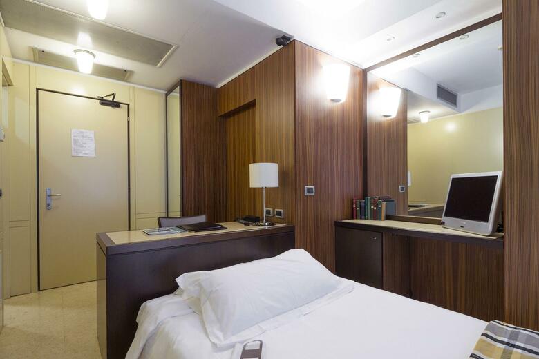 Hotel Carrobbio