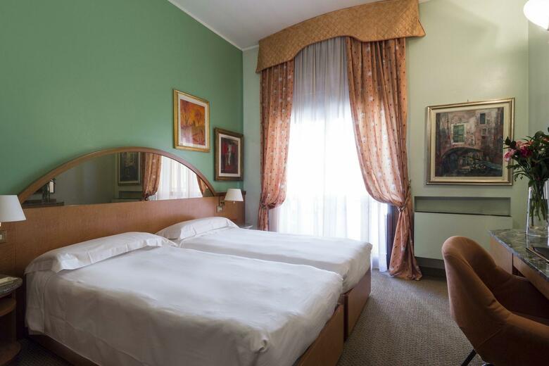 Hotel Carrobbio