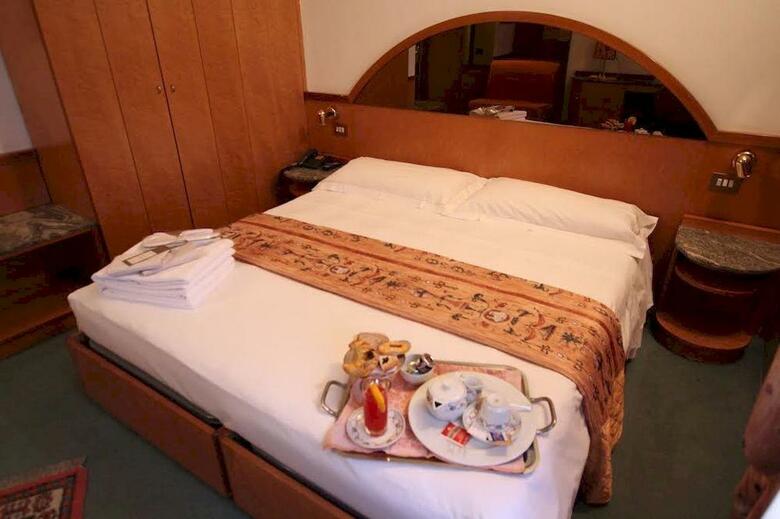 Hotel Carrobbio
