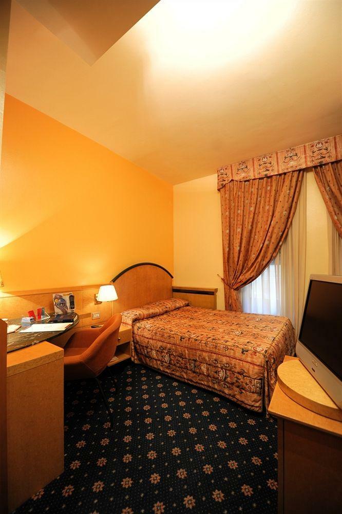 Hotel Carrobbio