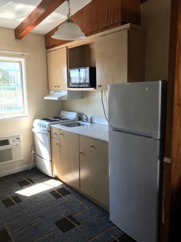 Wayfarer Motel