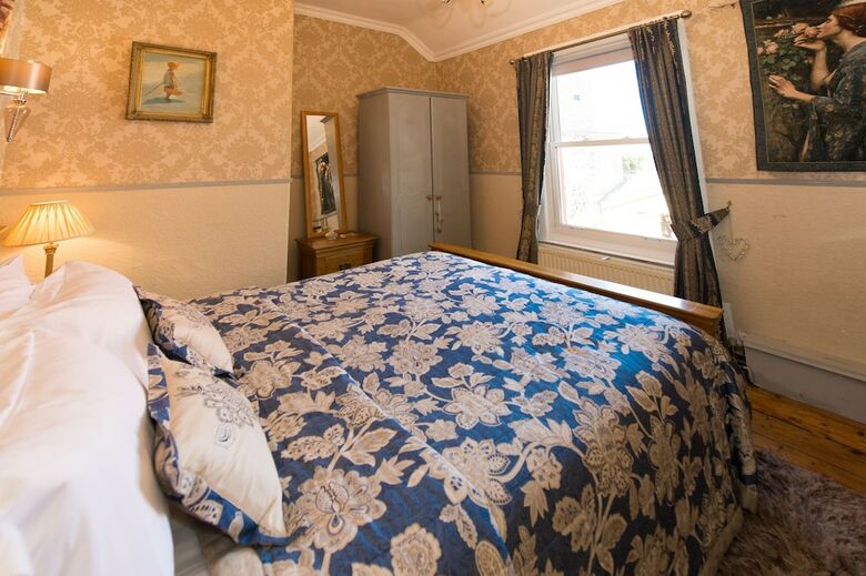 Victoria House B&B