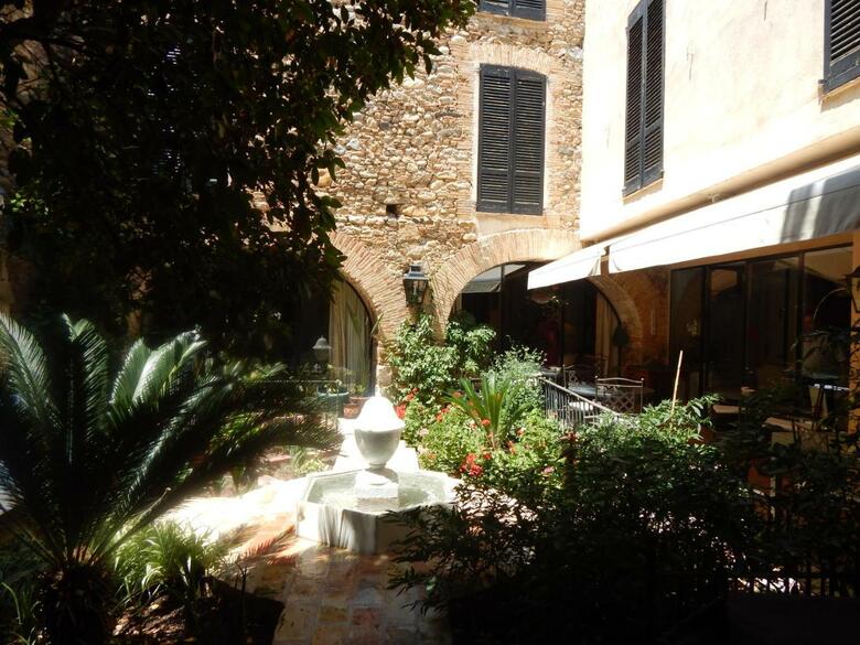 Hotel De La Font Peralada