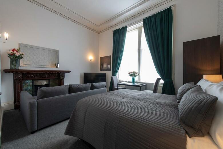 Hotel Grosvenor Suites