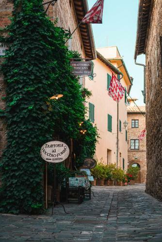 Hostal Camere & Apartments Nell'antico Borgo