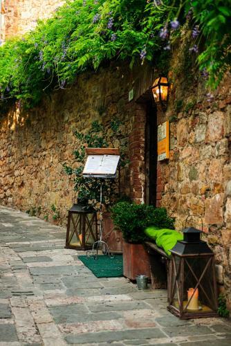 Hostal Camere & Apartments Nell'antico Borgo