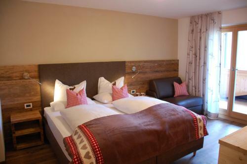 Hostal Monti Pallidi B&B Apartments