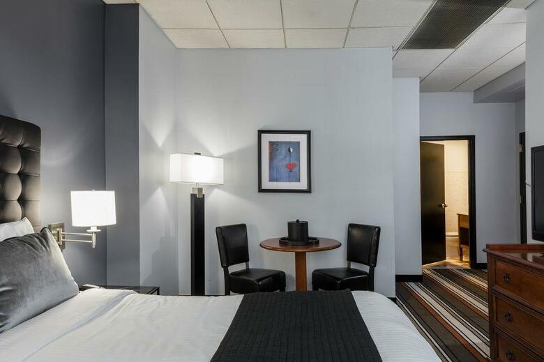 Broadway Plaza Hotel