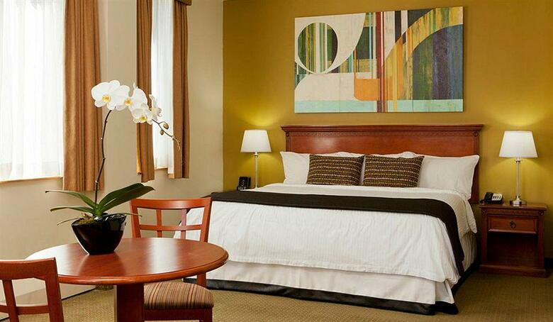Broadway Plaza Hotel