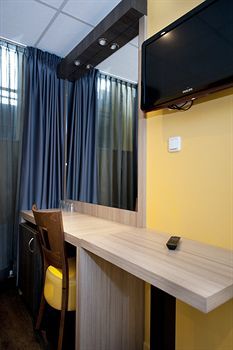 City Hotel
