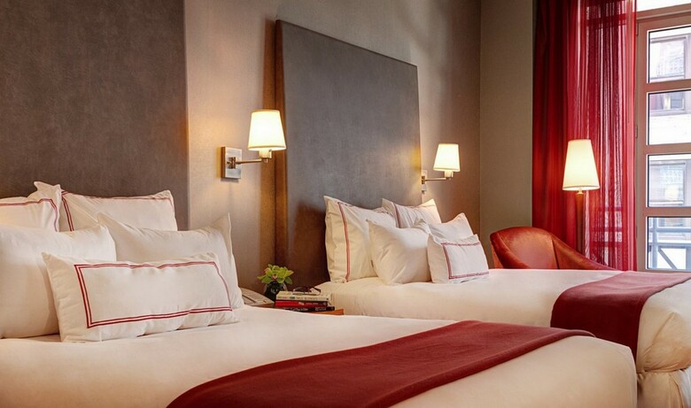 Hotel Giraffe