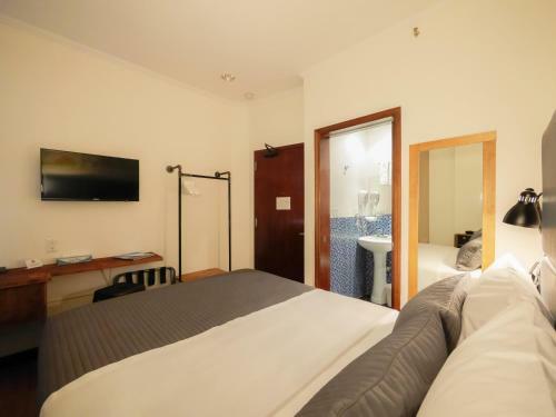Hotel Azure