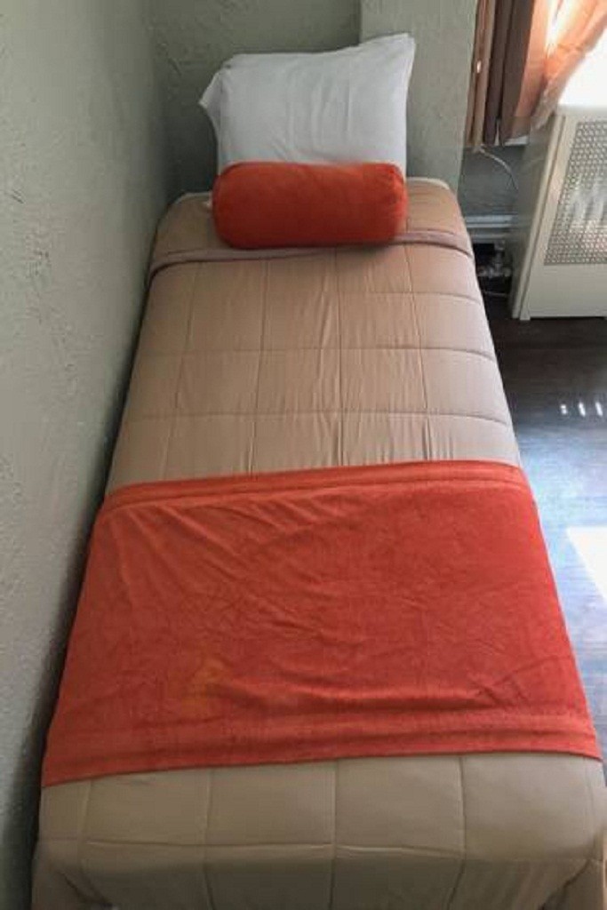 Hotel Greenpoint Ymca