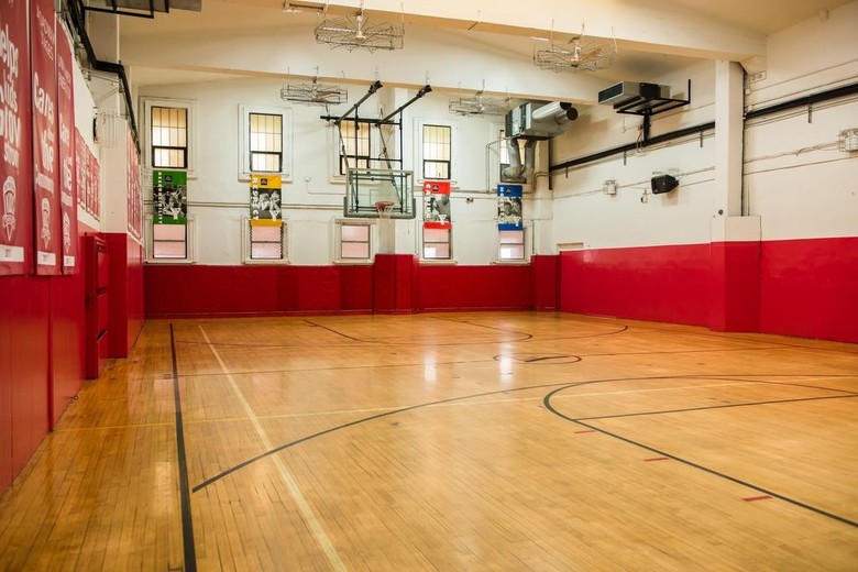 Hotel Greenpoint Ymca