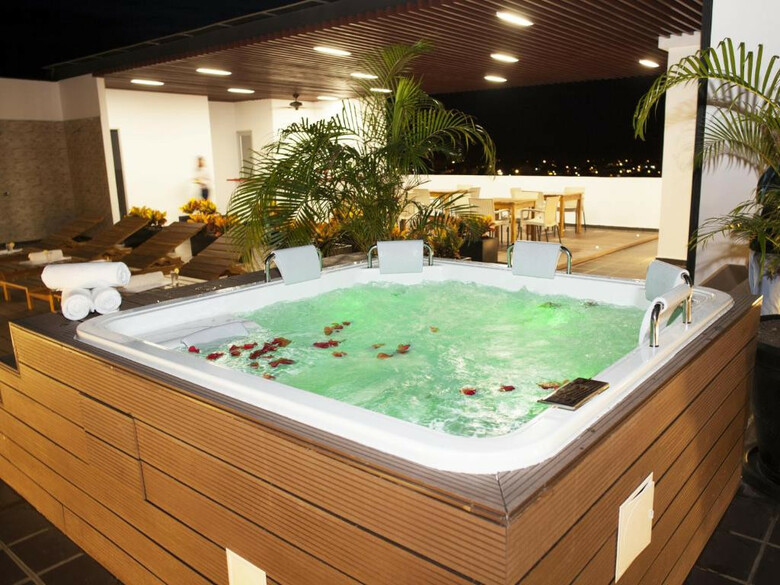 Hotel Cinco Monteria