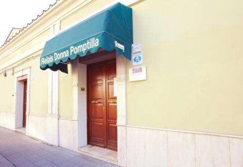 Hostal Affittacamere Donna Pomptilla