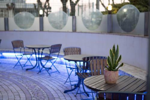 Amba Hotel