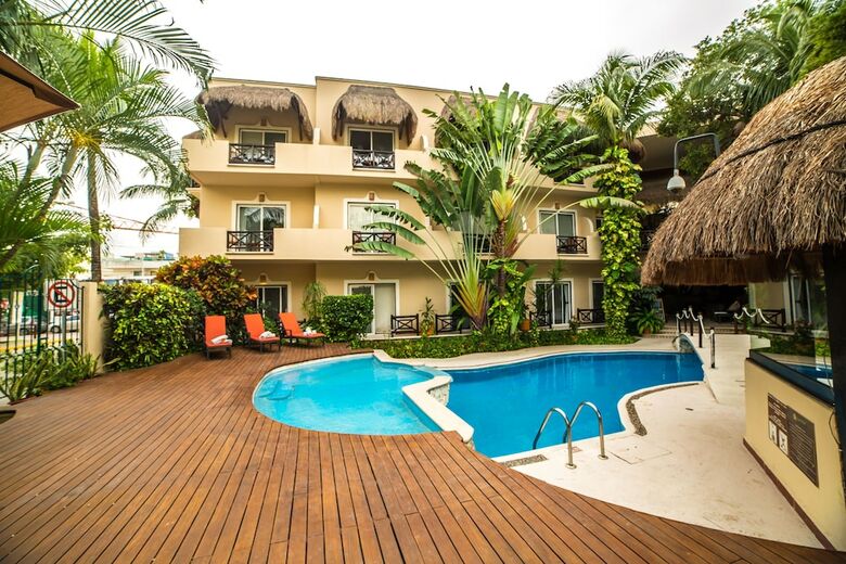 Hotel Riviera Del Sol