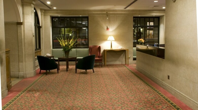 Salisbury Hotel