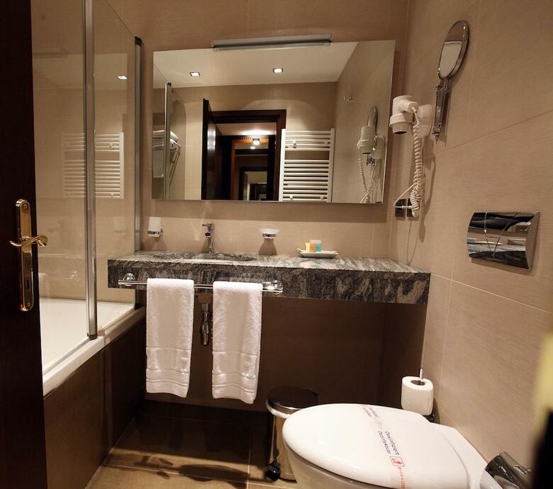 Hotel Tirana International
