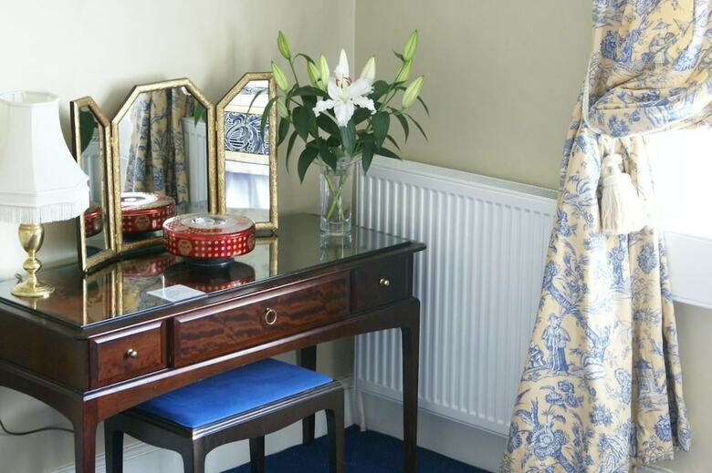 Hostal Devonshire House