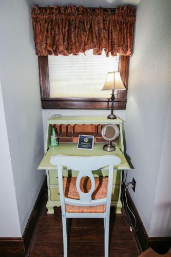 Bed & Breakfast Iron Horse Inn