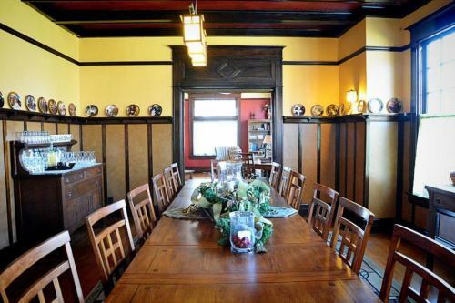Bed & Breakfast Iron Horse Inn