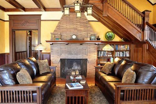 Bed & Breakfast Iron Horse Inn