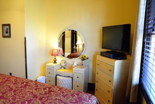 Bed & Breakfast Iron Horse Inn