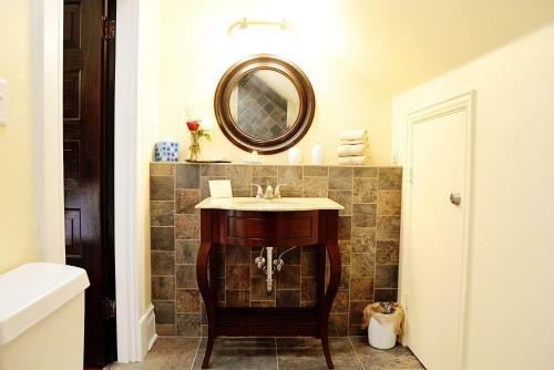 Bed & Breakfast Iron Horse Inn