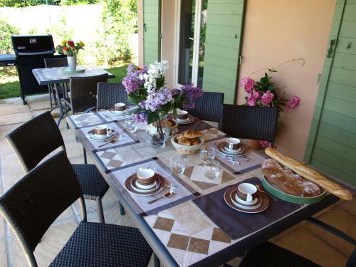 Holiday Home La Grande Bastide Saint Saturnin D'apt