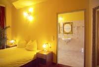 Artist Riverside Hotel & Spa