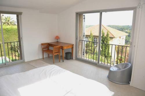 Villa C�te D'azur View Of Cannes Bay