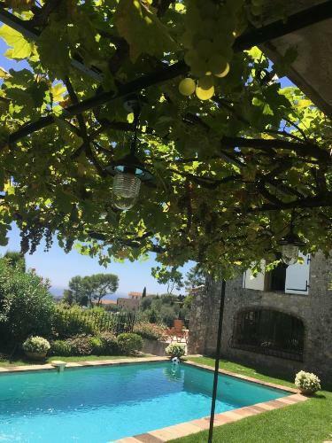 Villa C�te D'azur View Of Cannes Bay
