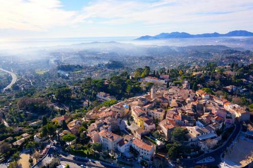 Villa C�te D'azur View Of Cannes Bay