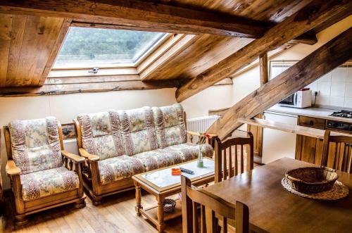Agroturismo Casas Rurales Taramundi Verde