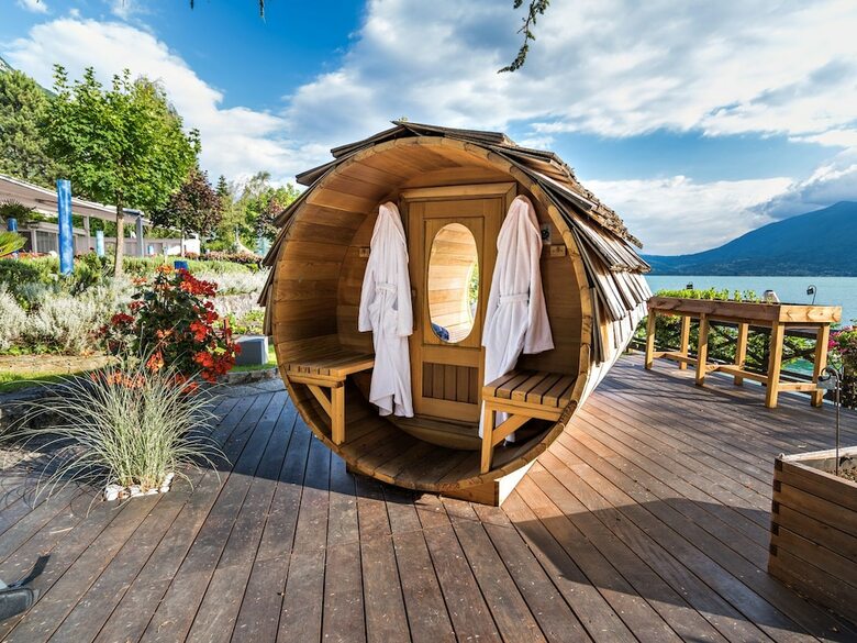 Hotel H�tel Restaurant Yoann Conte Bord Du Lac