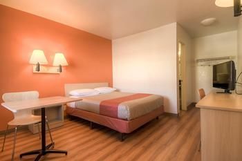 Motel 6 San Bernardino South