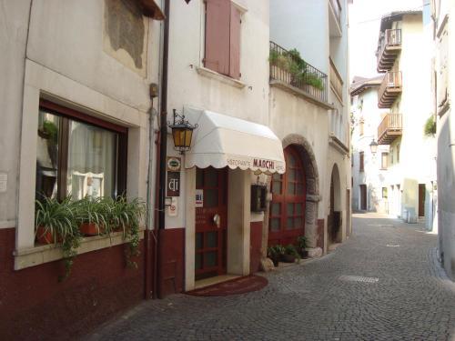 Hostal Hotel Marchi