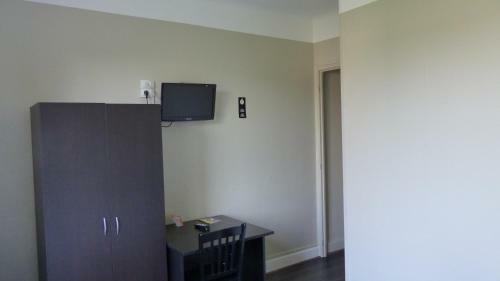 Abc Hotel