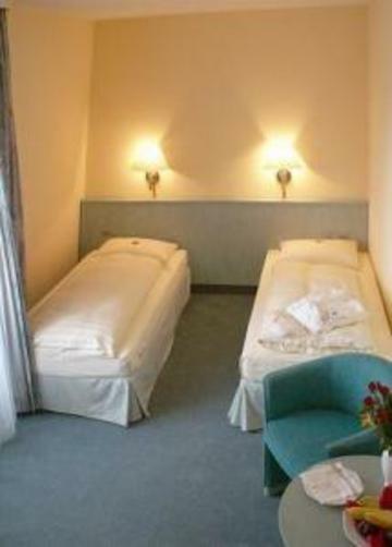 Golden Leaf Hotel Stuttgart Zuffenhausen