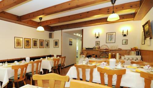 Hostal Waldhotel Unterbach