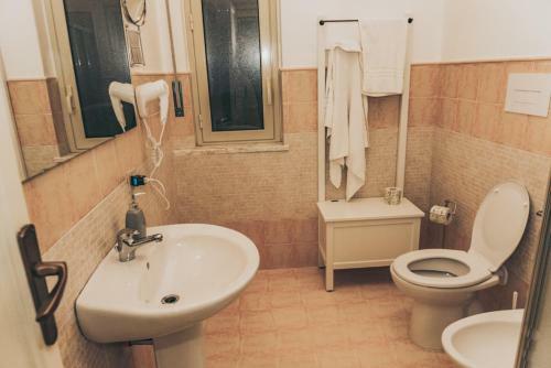 Hostal Castelnuovo Rooms