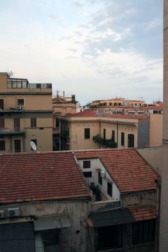 Hostal Castelnuovo Rooms
