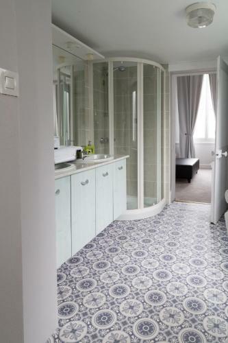 Bed & Breakfast Chambres D'h�tes - La Villa De La Paix