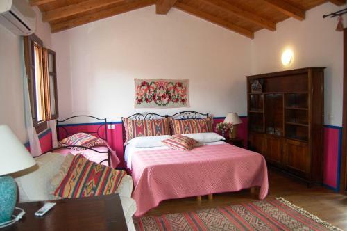 Hostal Agriturismo L'aglientu B&B