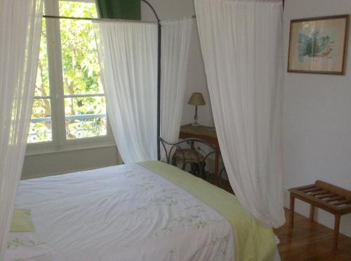 Bed & Breakfast L'echauguette Isserpent