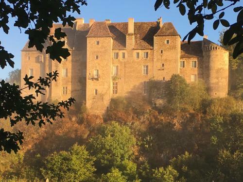 Bed & Breakfast Chateau Vue Boussac Chambres D'h�tes